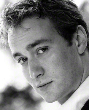 Picture of Oliver Chris