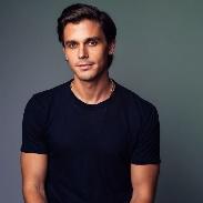 Picture of Antoni Porowski