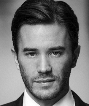 Picture of Tom Pelphrey