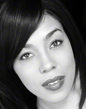 Picture of De'Adre Aziza