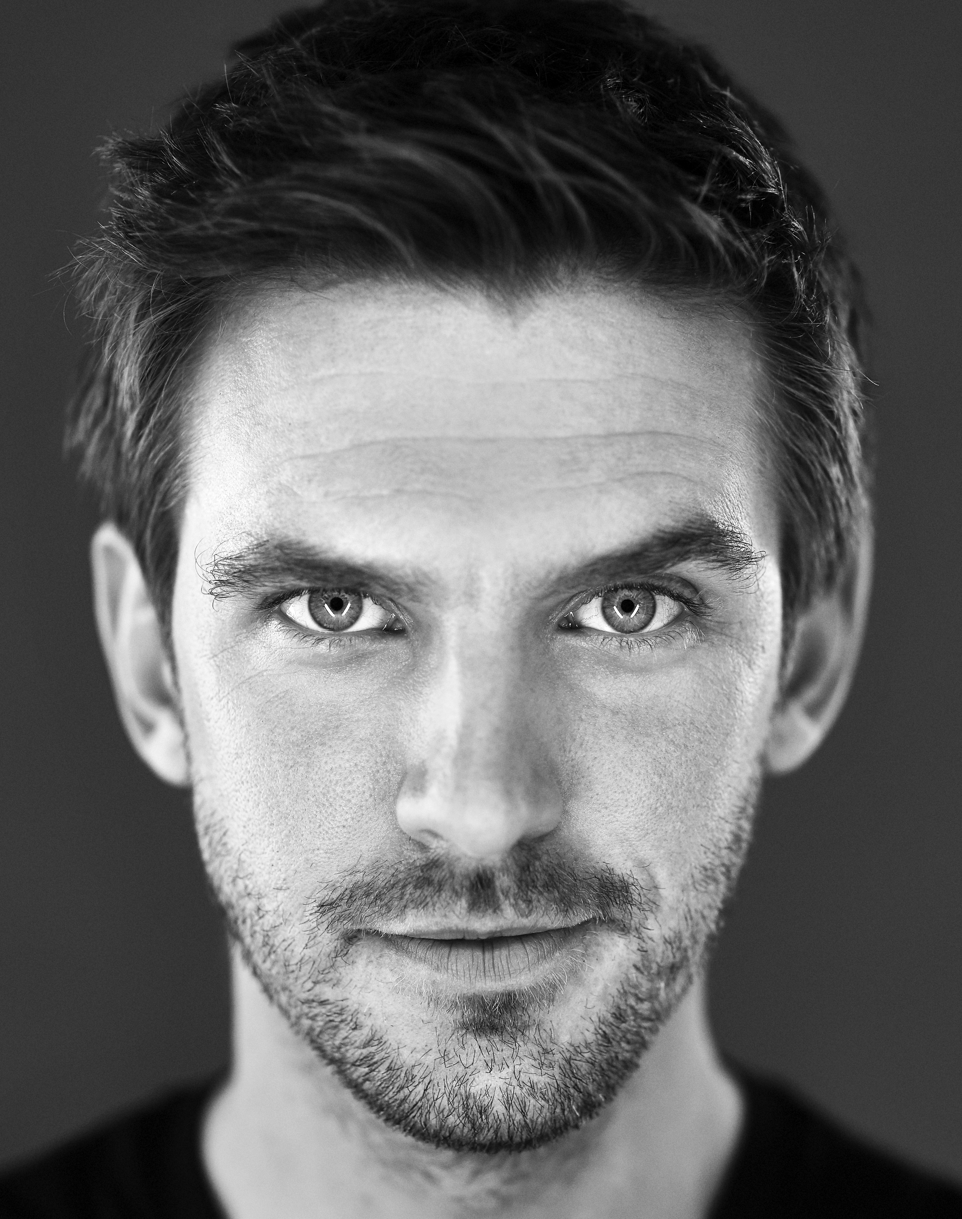 Picture of Dan Stevens
