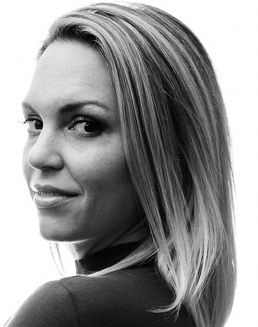 Picture of Evynne Hollens