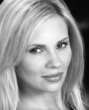 Picture of Anya Garnis