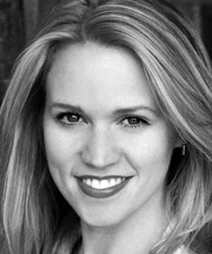 Picture of Lauren Kennedy