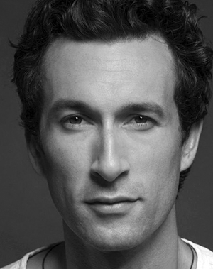 Picture of Aaron Lazar