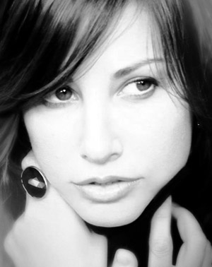 Picture of Gina Gershon